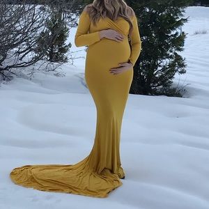Maternity gown